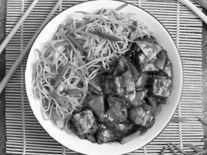 Paneer Chilli With Noodles Combo