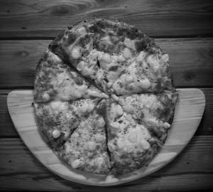 Golden corn pizza