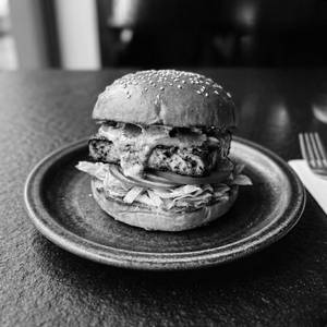 Paneer Tikka Burger