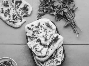 Stuffed Naan (veg)