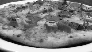 7 Tandoori Paneer Pizza (4 Slice)