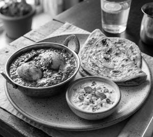 Egg Curry & 2 Lachha Paratha With Raita