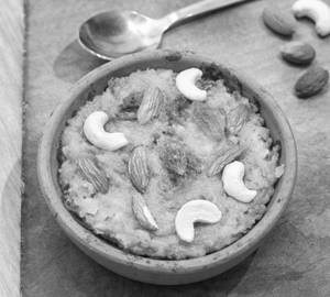 Aloo halwa with dry fruits