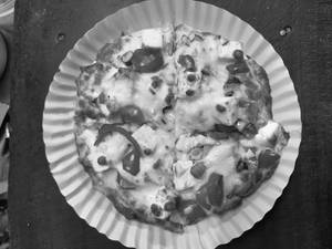 6” Hari Special Paneer Tikka Pizza