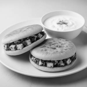 Paneer Bharwa Kulcha 2 pc with Plain Curd                                            