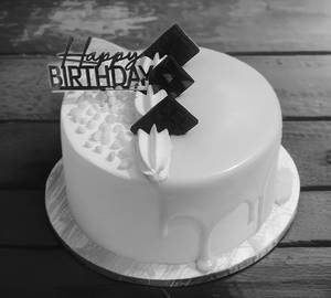 White Forest Cake 500 Gm