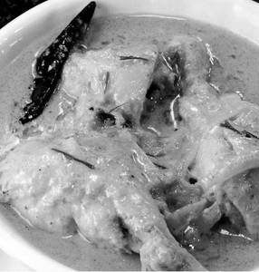 Chicken Rezala [1 Piece]