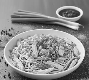 Hakka Noodles [Chicken]