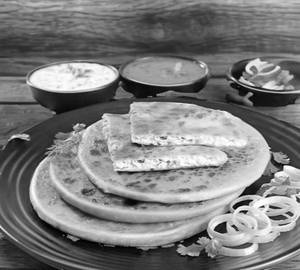 Paneer Pyaz Paratha