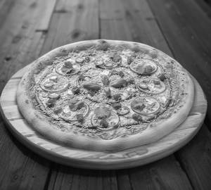 Sev Tamatar Pizza