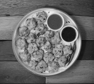 Moong Dal Pakoda (6 Pieces)