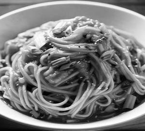 Schezwan Pork Noodles 