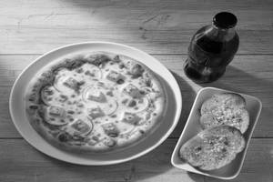 Paneer Small Pizza Combo