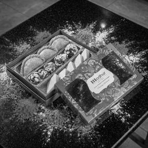 Holi Assorted 3 Cavity Gift Box