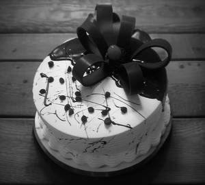 Chocolate Vanilla Cake 550 Gram