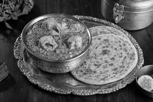 Soya Chap & Lachha Paratha