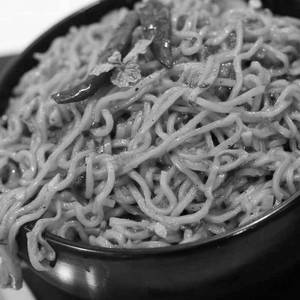 Chilli Garlic Maggi