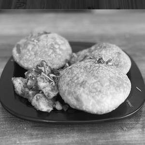 Khasta With Aalo (2Pc)