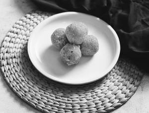 Mewa Laddu [1Pc]