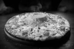 Creamy Cheese Volcano Pizza [10 Inches]