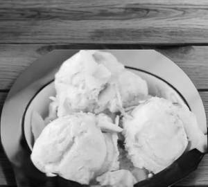 Pineapple ice cream