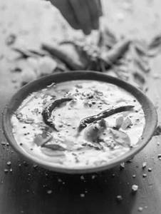 Kadhi-pakoda