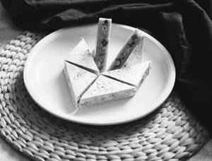 Kaju Sandwich [1Pc]