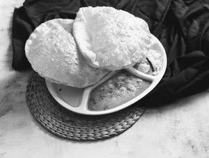 Chola Bhature [2 Bhature] 