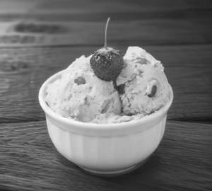 Strawberry ice cream