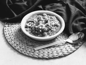 Chola Kachori Chat