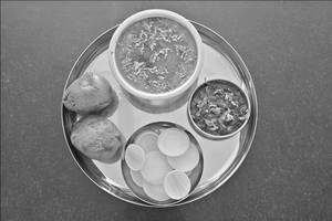 Radhe special chhana bati combo