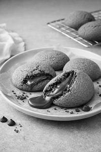 Chocolate Filled Bliss Cookies