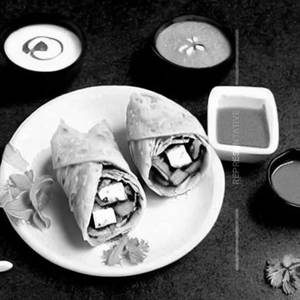 Veg Paneer Kurkure Roll