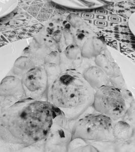 Roghni Naan (Butter Naan)