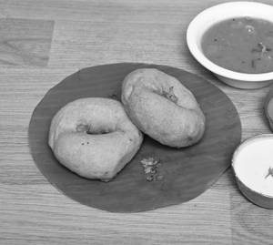 Vada Sambhar (2 Piece)                               