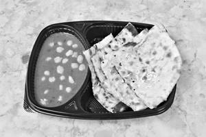 Pindi Chole With Stuffed Kulcha [1 Kulcha]