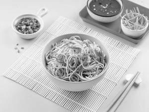 Classic Hakka Noodles