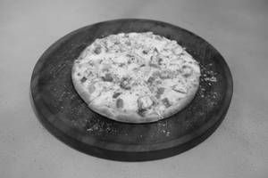 Tandoori paneer pizza