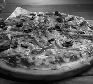 Garden veg pizza