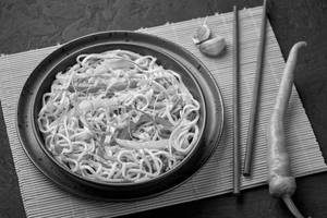 Spicy Garlic Vegetables Noodles