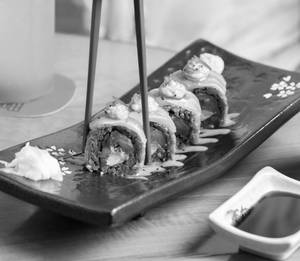 Foo Wild Salmon Uramaki