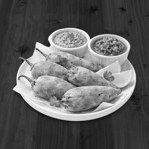 Mirchi Bajji 4 Pcs