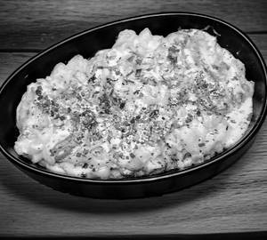 White sauce pasta