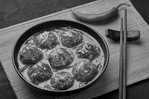 Vegetables Balls In Schezwan Sauce