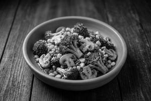 Brocolli, Corn And Mushroom In Chilly Garlic Sauce