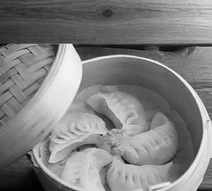 Mushroom momos