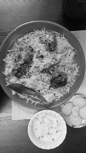 Hyderabadi chicken dum biryani [full]