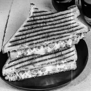 Cheese aloo grilled sandwich