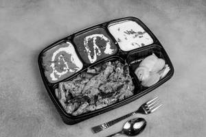 Aloo Kulcha Thali