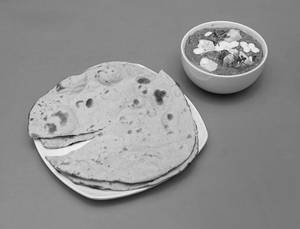 2 Piece Roti With Paneer Butter Masala